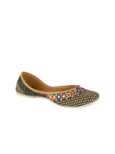 DESI COLOUR Women Black Embellished Rubber Mojaris