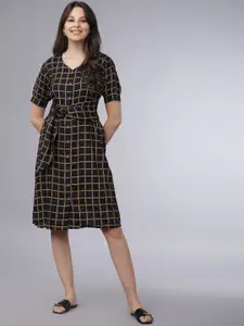 Tokyo Talkies Women Navy Blue & Beige Checked Fit and Flare Dress
