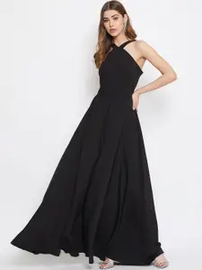 Berrylush Women Black Solid Maxi Dress