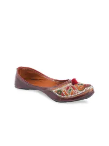 DESI COLOUR Women Brown Embellished Synthetic Patent Mojaris