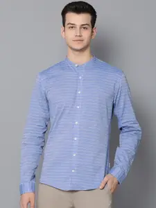 LINDBERGH Men Blue & White Slim Fit Striped Casual Shirt