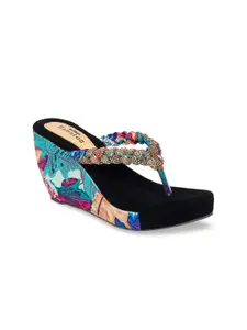 ZAPATOZ Women Blue & Red Printed Sandals