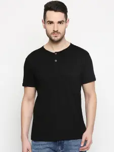 People Men Black Solid Henley Neck Pure Cotton T-shirt