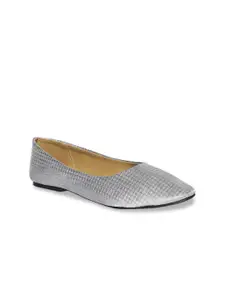 People Women Silver-Toned Solid Leather Ballerinas