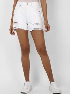 AMERICAN EAGLE OUTFITTERS Women White Distressed Regular Shorts