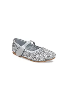 In Fashion By Solly Dolly Girls Silver-Toned Solid Ballerinas