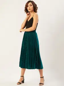 ANVI Be Yourself Women Green Solid Velvet Accordion Pleated Flared Midi Skirt