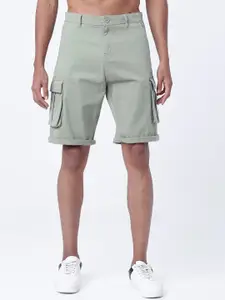 HIGHLANDER Men Green Solid Slim Fit Cargo Shorts