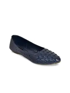 WOMENS BERRY Women Blue Textured Ballerinas