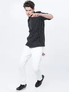 HIGHLANDER Men Black Slim Fit Striped Casual Shirt