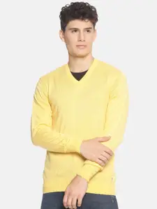 513 Men Yellow Solid Pullover Sweater