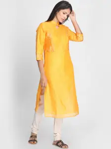 Nakshi Women Yellow Keyhole Neck Chanderi Silk Handloom Kurta