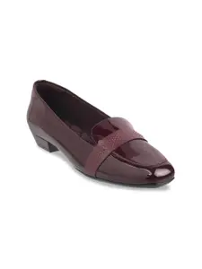 Mochi Women Maroon Colourblocked Pumps