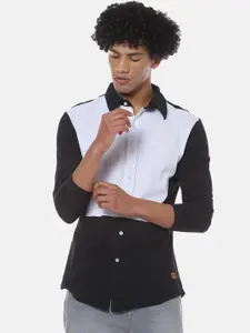 Campus Sutra Men Black & White Regular Fit Colourblocked Casual Shirt