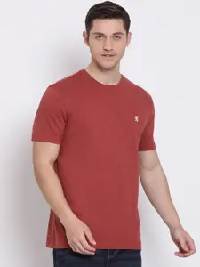 Red Tape Men Rust Solid Round Neck T-shirt