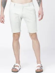 HIGHLANDER Men Green Solid Slim Fit Regular Shorts