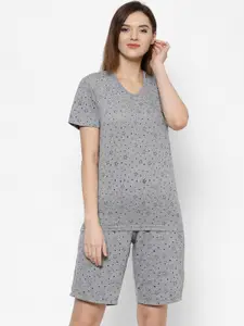 VIMAL JONNEY Women Grey & Black Printed T-shirt and Shorts