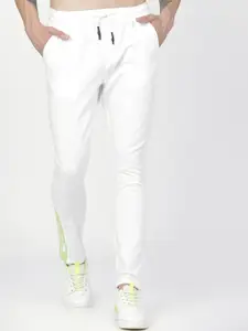 HIGHLANDER Men White Slim Fit Solid Regular Trousers