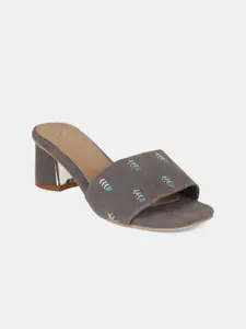 W The Folksong Collection Women Grey Woven Design Sandals