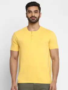Royal Enfield Men Yellow Solid Henley Neck T-shirt