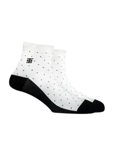 SockSoho Men White & Black Patterned Above Ankle-Length Socks
