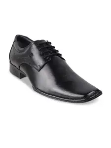 Metro Men Black Textured Leather Formal Shoes