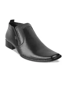 Mochi Men Black Textured Leather Slip-On Shoes