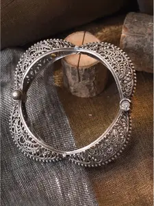 TEEJH Women Silver German Silver Oxidised Bangle-Style Bracelet