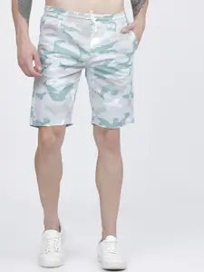 HIGHLANDER Men Green & Off-White Camouflage Printed Slim Fit Cotton Regular Shorts
