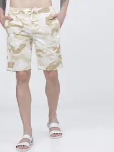 HIGHLANDER Men Beige Camouflage Printed Slim Fit Mid-Rise Regular Shorts