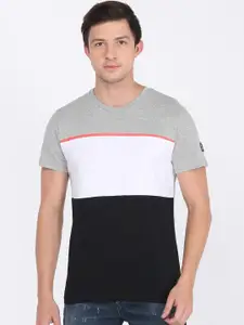 Lee Men Grey & Black Colourblocked Regular Fit T-shirt
