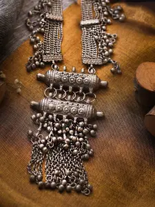 TEEJH Silver Silver-Plated Oxidised Necklace