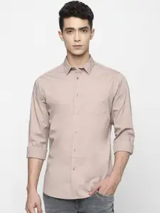 FOREVER 21 Men Brown Solid Casual Shirt