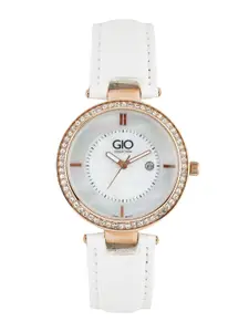 GIO COLLECTION Women Pearly White Analogue Watch G0033