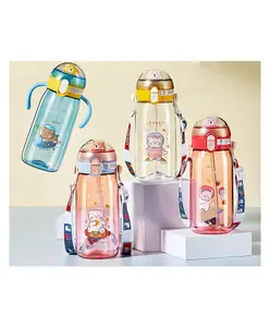 YAMAMA Cute Bear Design Water Bottle BPA-Free for Kids 550 ml Color May Vary