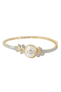Elegant Pearl and Crystal Bracelet, Gold-Plated with Cubic Zirconia Accents (2.4)