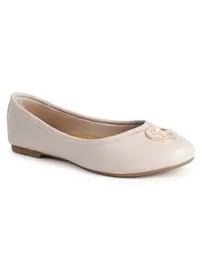 Carlton London Women Shoes,Cream,UK-5