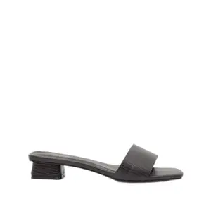 shoexpress Women's Textured Open Toe Slide Sandals with Low Block Heels Black 3.5 Kids UK (CLD927-7)