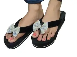 Women White Floral Slipper