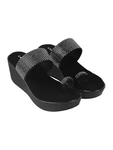 Lazera Womens Glamour Medium Heel Platform Party Chappal Black
