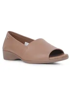 Hush Puppies Ultra Flex Peeptoe Womens Casual Ballerina in Brown
