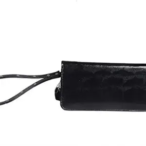 PERKED House Party Wallet/Wristlet from Made up of Genuine Leather for Female in Black Color