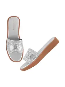 SilverArrow Women's Vruno Flats Sandals (6Nodift0946_Silver_3 UK)