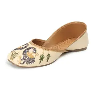 XE Looks Women's Cream Ethnic Punjabi Juttis | Traditional Slip-On Flats with Peacock Embroidery | Cushioned Footbed for Comfort | Comfortable & Stylish Punjabi Juttis for Girls & Women