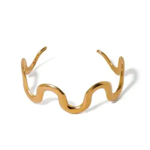 Zig Zag Bracelet - 18K Gold Plated | Waterproof | Hypoallergenic | Stainless Steel | Everyday Wear Jewelry