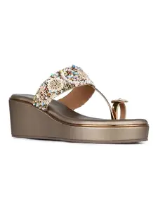 Inc.5 Womens Golden Ethnic Embellished Round Toe Wedge Heel Sandals