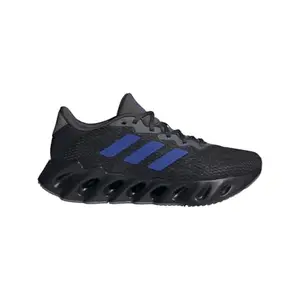 adidas Men's Switch Run M Running Shoe, Black, 6