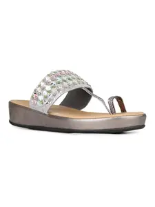 Inc.5 Womens Pewter Ethnic Embellished One Toe Flat Slip-On Sandals