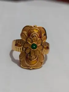 Vintage Style Gold-Plated Flower Ring with Green Stone Centre, Traditional Design