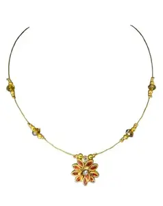 Invisible Gold-Plated Floral Pendant Necklace with Green Crystal Beads, Traditional Design,Jewellery set (RED)